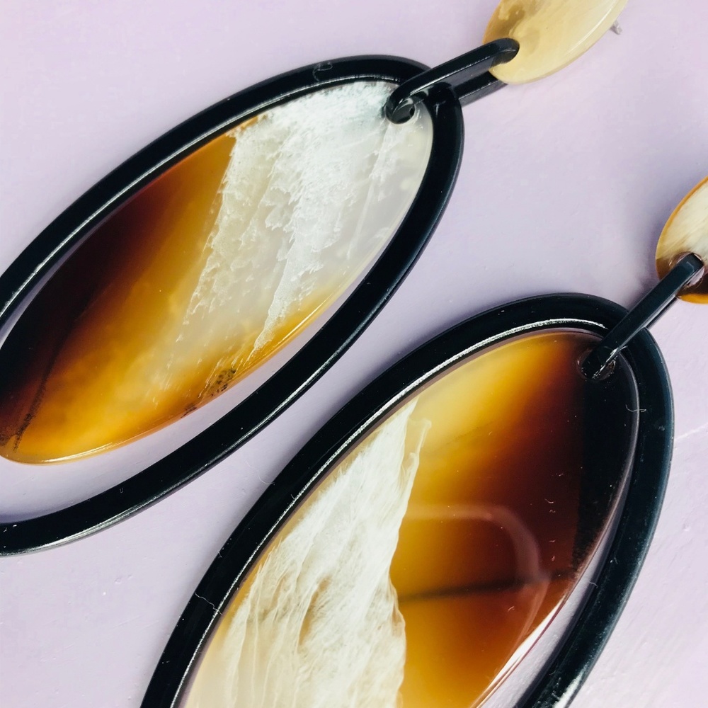 🆑 Orbital Oval Dangles in Black and Brown - Picture 7 of 7